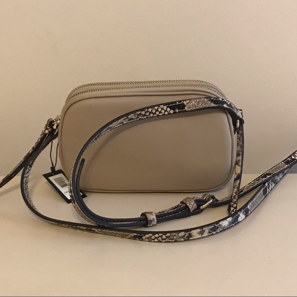 Banana Republic purse! NWT!😍✨
